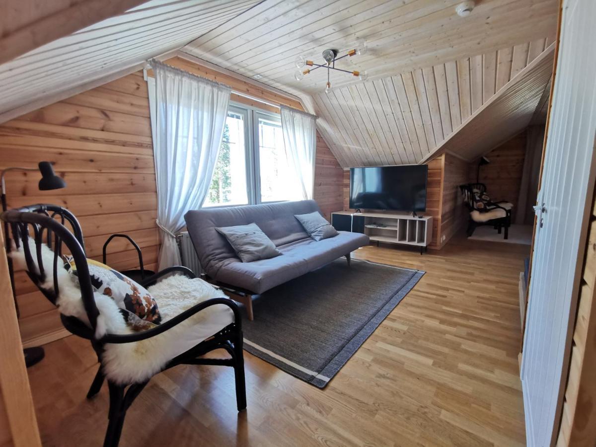 Autumn Leaf Ivalo Villa Ngoại thất bức ảnh